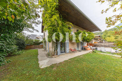 Maison - 199 m² - 6 pièces