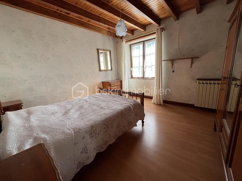 Maison en pierre - 160 m² - 9 pièces