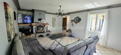 Maison de village - 226 m² - 9 pièces