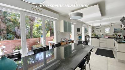 Appartement sur toit - 129 m² - 5 pièces