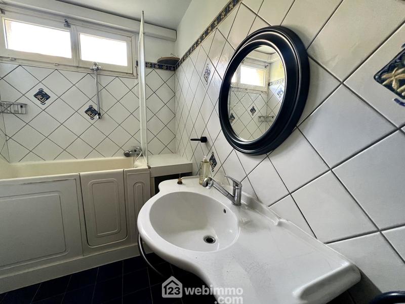 Appartement - 98 m² - 2 pièces