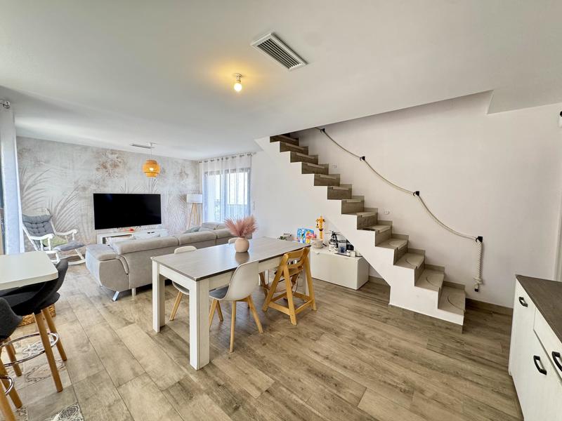 Maison - 89 m² - 4 pièces