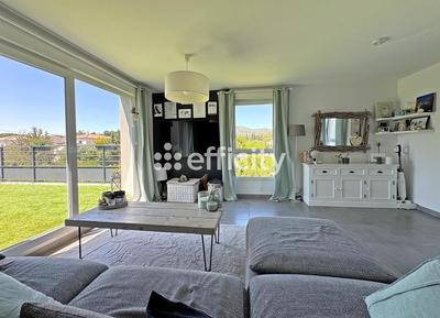 Appartement - 79 m² - 3 pièces