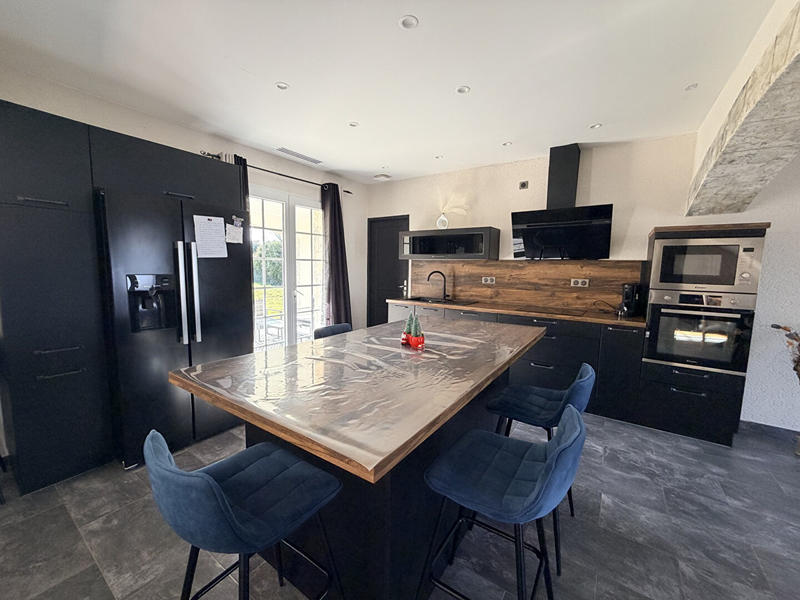 Maison - 151 m² - 6 pièces