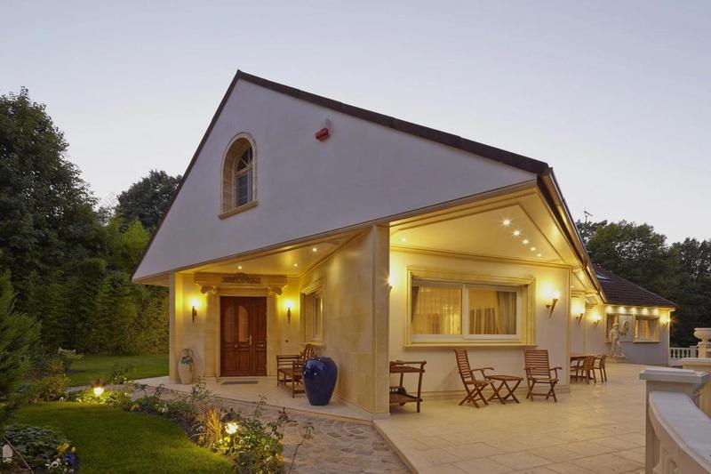 Maison - 700 m² - 15 pièces