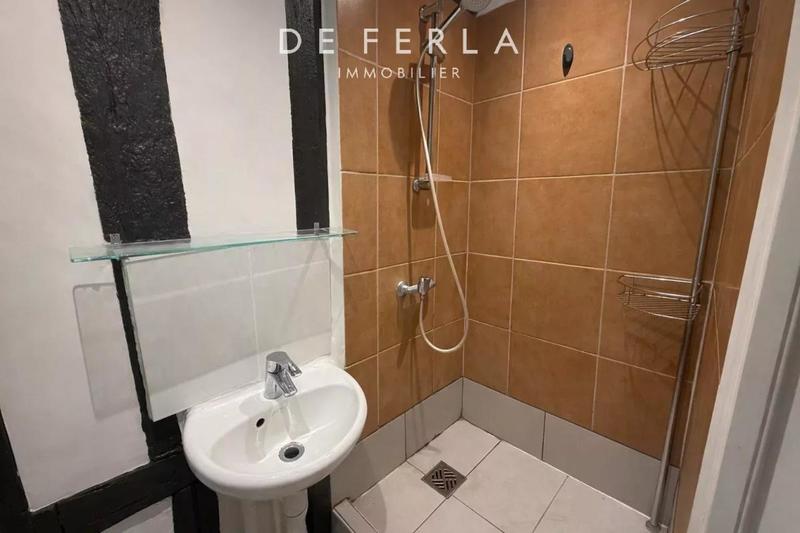 Studio - 13 m² - 1 pièce