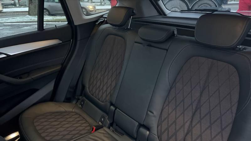 Bmw X1 II 18i 140 Dkg7 Business Design - Automatique Toit ouvrant