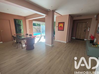 Maison - 141 m² - 5 pièces