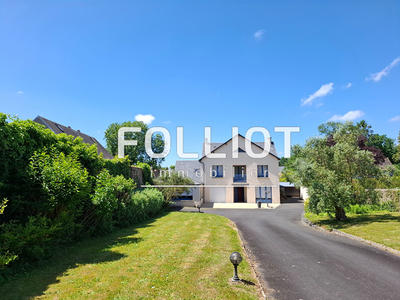 Maison - 264 m² - 9 pièces