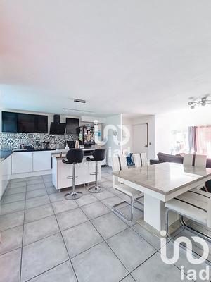 Appartement - 98 m² - 4 pièces