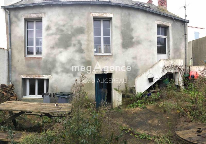 Maison - 205 m² - 6 pièces