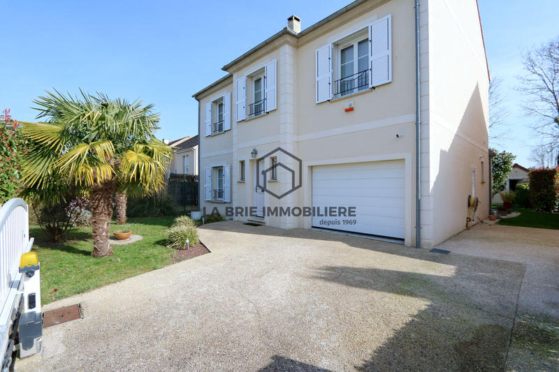 Maison - 155 m² - 6 pièces