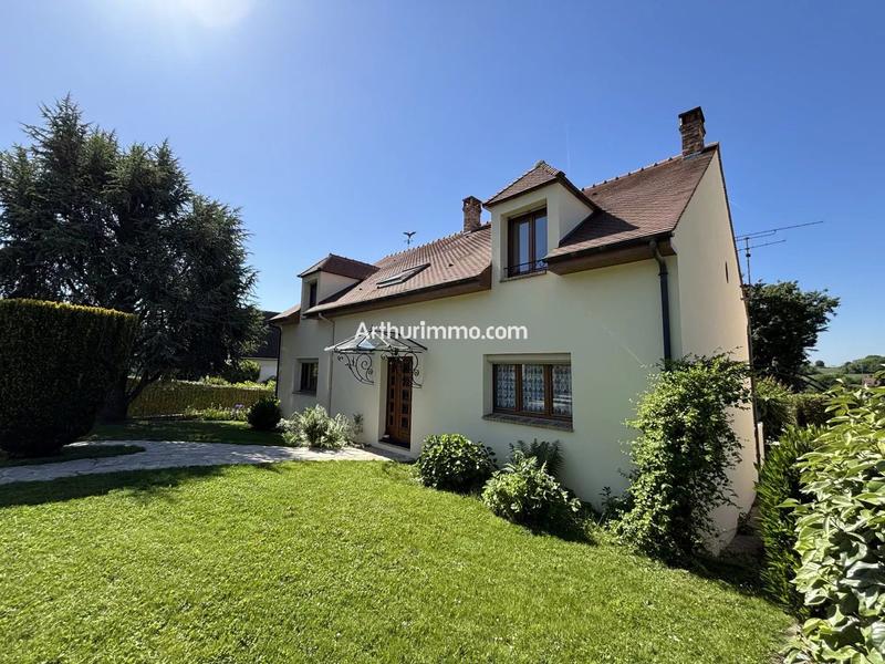 Maison - 200 m² - 8 pièces