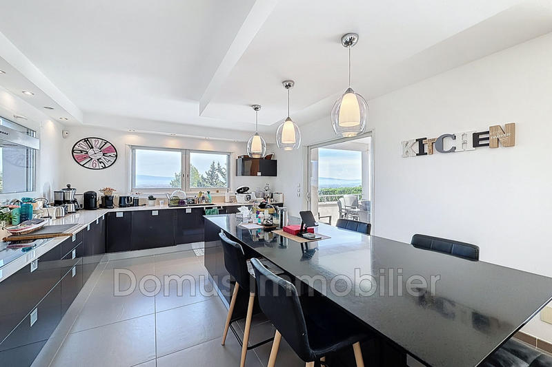 Maison - 165 m² - 7 pièces