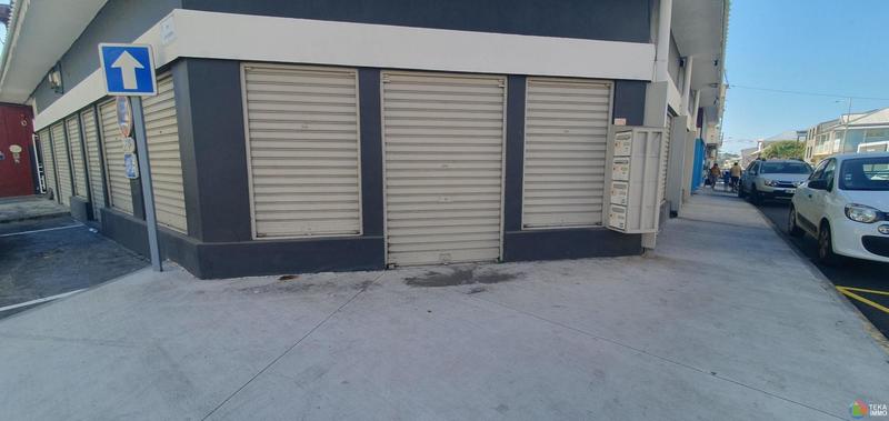 Local commercial - 200 m² - 1 pièce