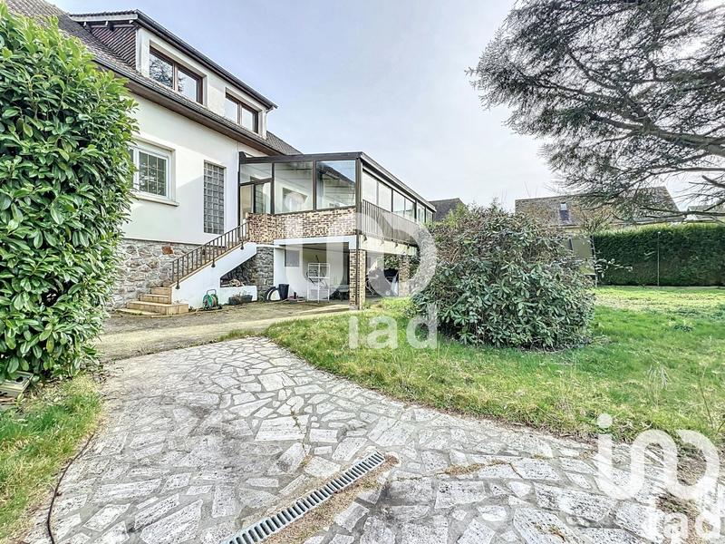 Maison - 200 m² - 7 pièces
