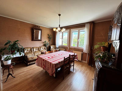 Maison - 82 m² - 5 pièces