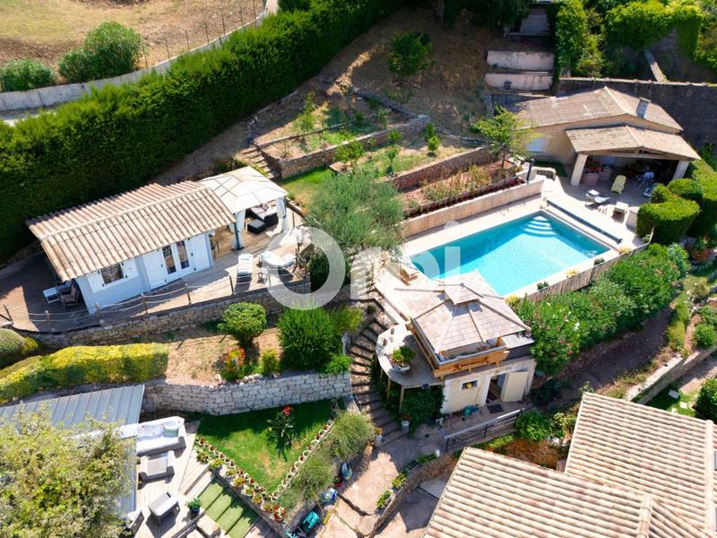 Maison - 165 m² - 7 pièces