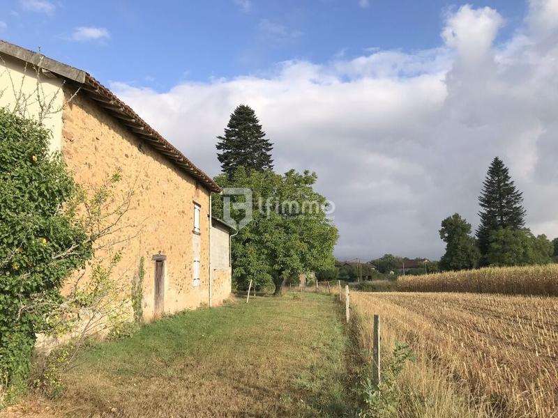 Maison - 225 m² - 11 pièces