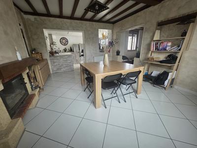 Maison - 94 m² - 5 pièces