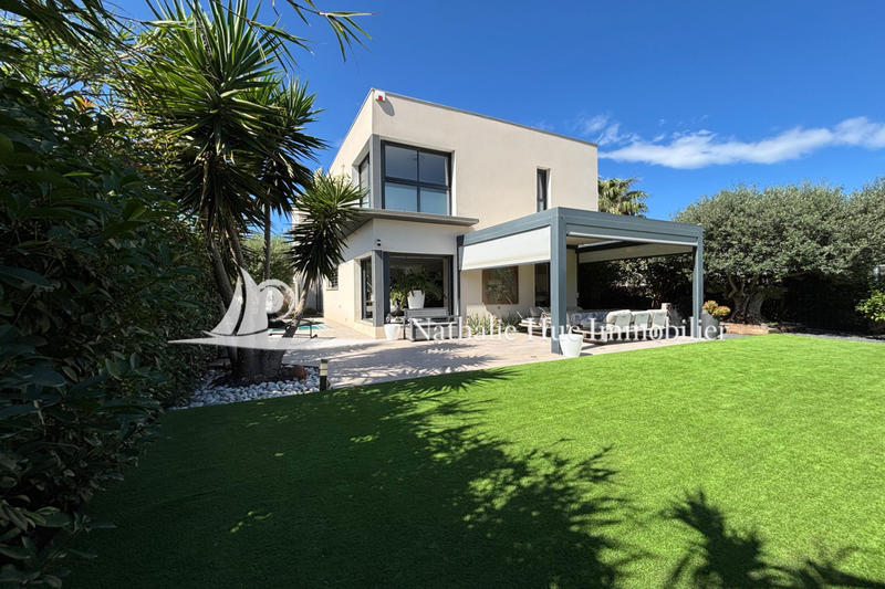 Villa - 180 m² - 4 pièces