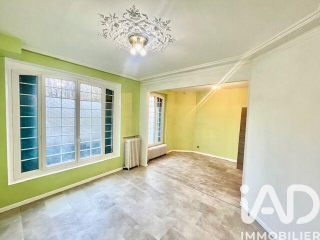 Maison - 288 m² - 12 pièces