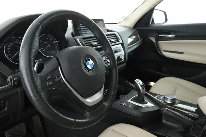 Bmw Série 1 125i UrbanChic Bva8 5p 224 ch