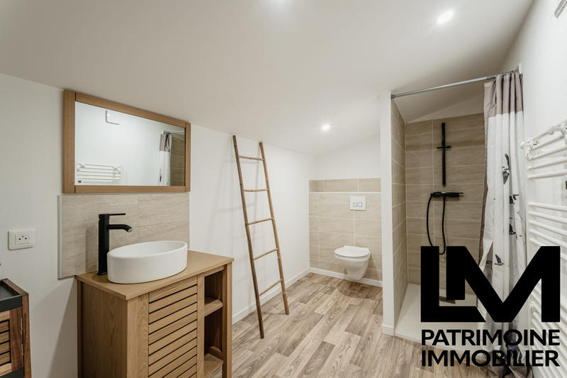 Villa - 335 m² - 7 pièces