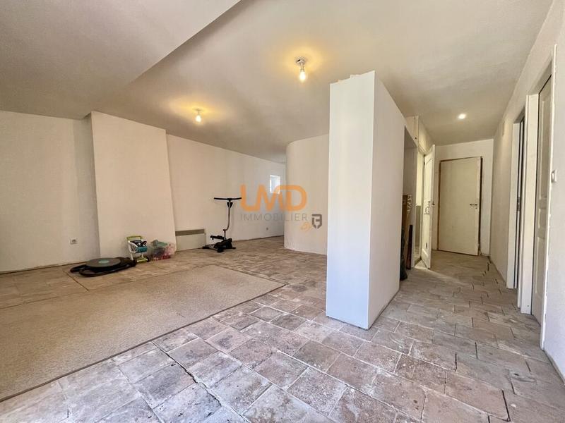 Maison - 230 m² - 10 pièces