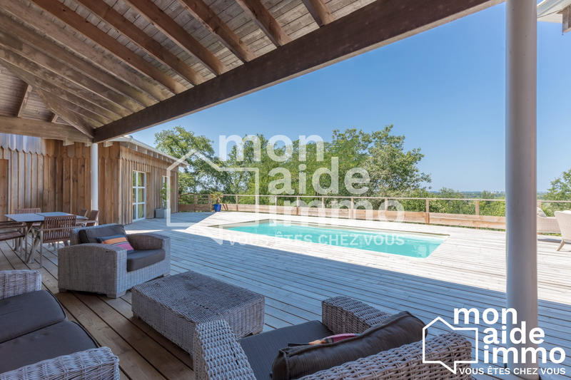 Maison contemporaine - 227 m² - 7 pièces