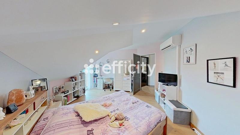 Maison - 145 m² - 5 pièces