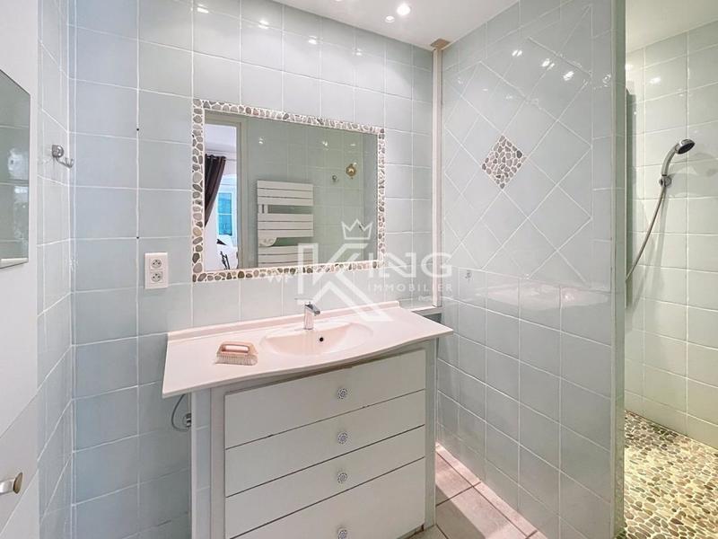 Appartement - 90 m² - 3 pièces