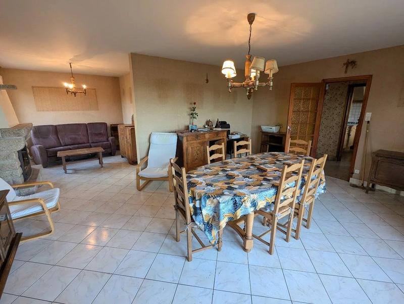 Maison - 137 m² - 6 pièces
