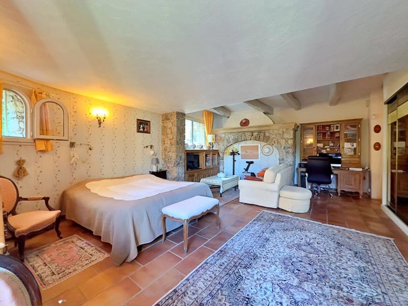 Maison - 192 m² - 8 pièces