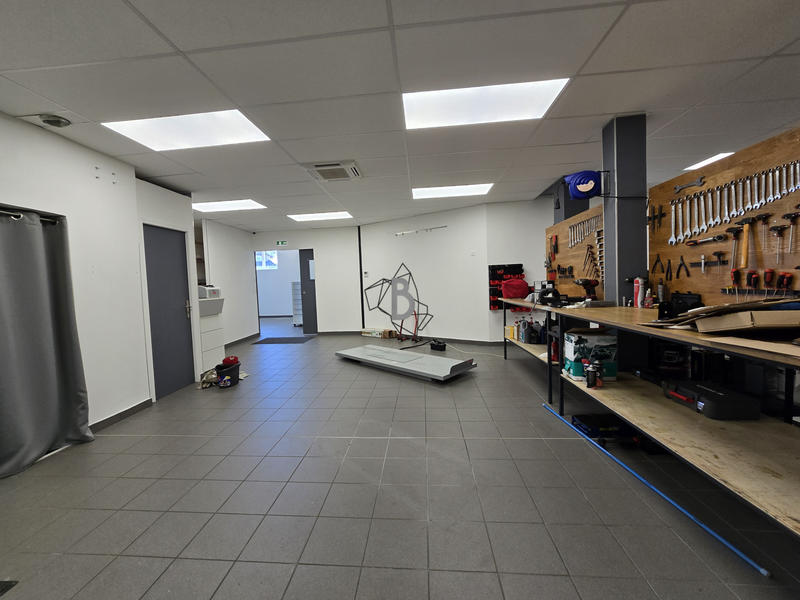 Local commercial - 198 m²