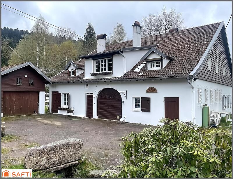 Maison - 210 m² - 8 pièces