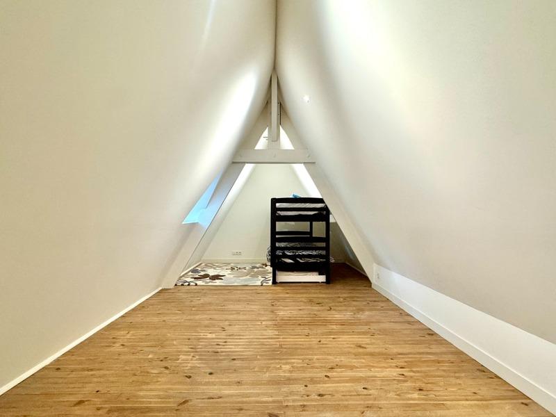 Maison - 201 m² - 9 pièces