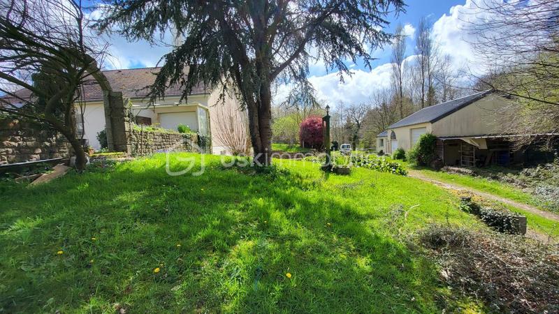 Pavillon - 210 m² - 8 pièces