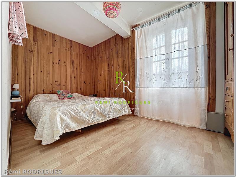 Maison - 165 m² - 10 pièces