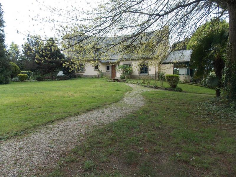 Maison - 230 m² - 8 pièces