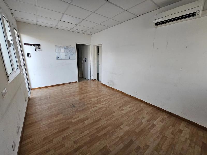 Local d'activités - 250 m² - 5 pièces