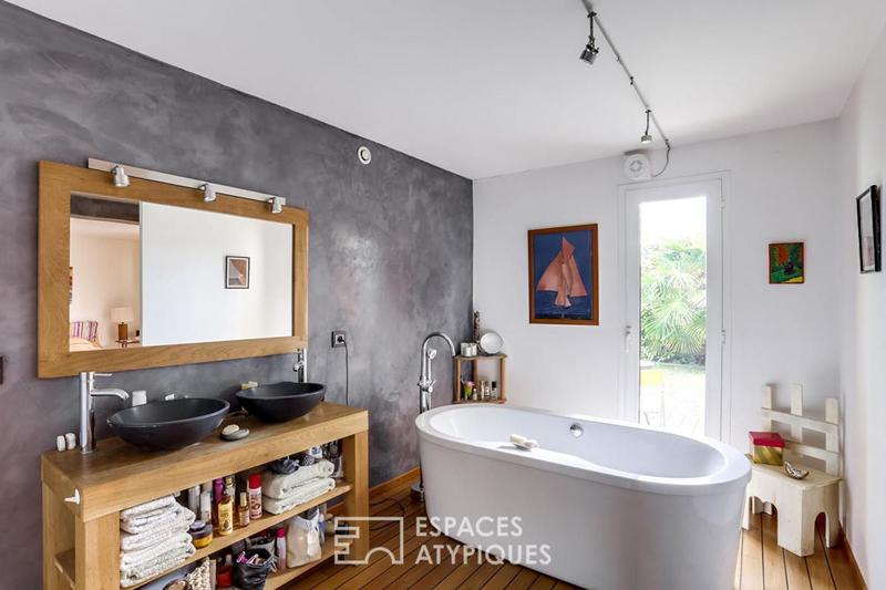 Maison - 360 m² - 8 pièces