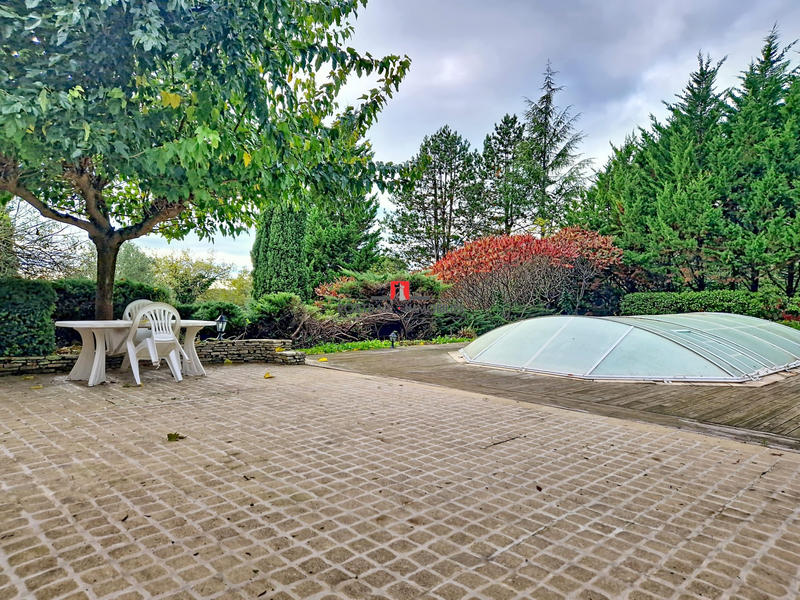 Maison traditionnelle - 152 m² - 6 pièces