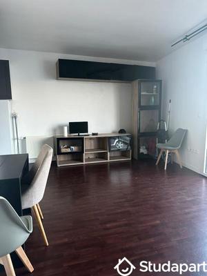 Chambre - 9 m² - 1 pièce