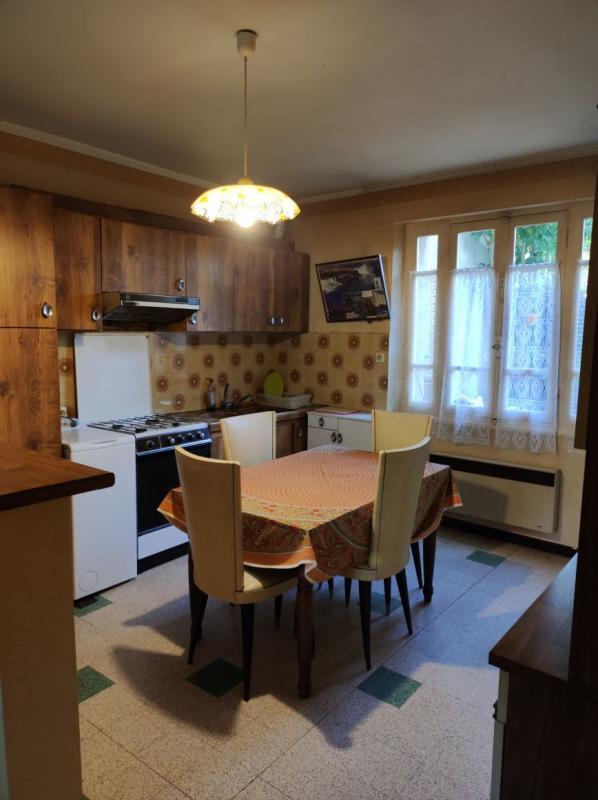 Propriété - 143 m² - 6 pièces