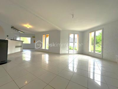 Maison - 140 m² - 5 pièces