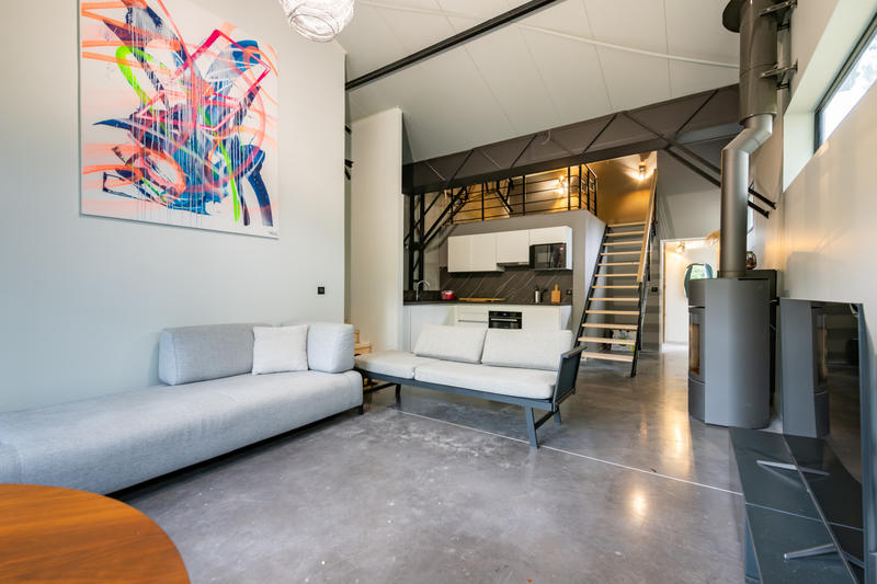 Maison - 389 m² - 10 pièces