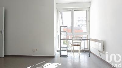 Studio - 30 m² - 1 pièce