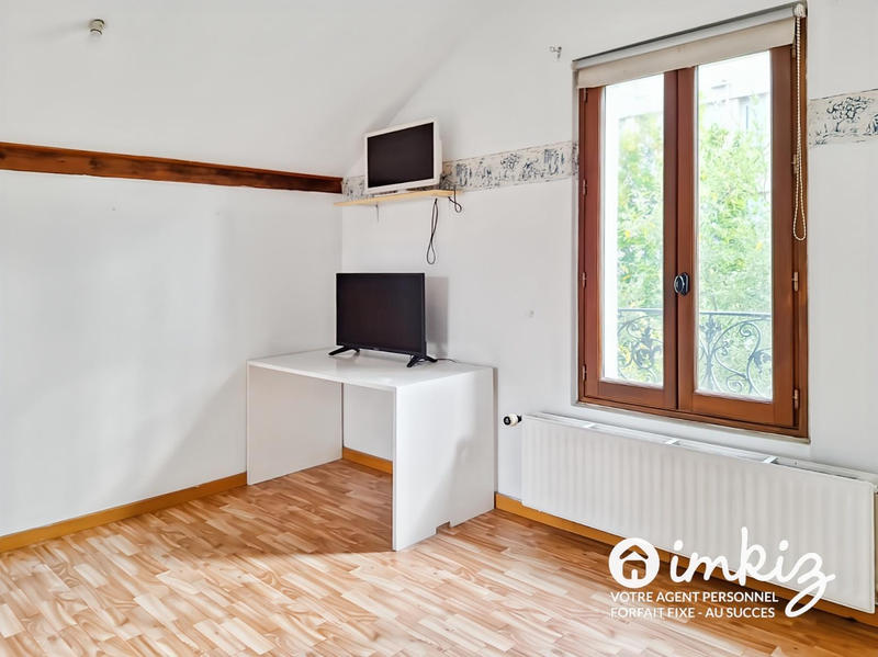 Maison - 193 m² - 8 pièces