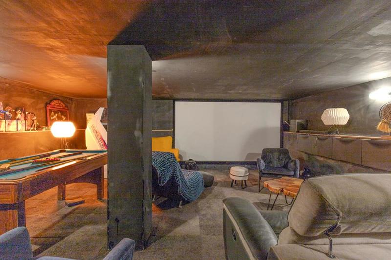 Maison - 245 m² - 7 pièces